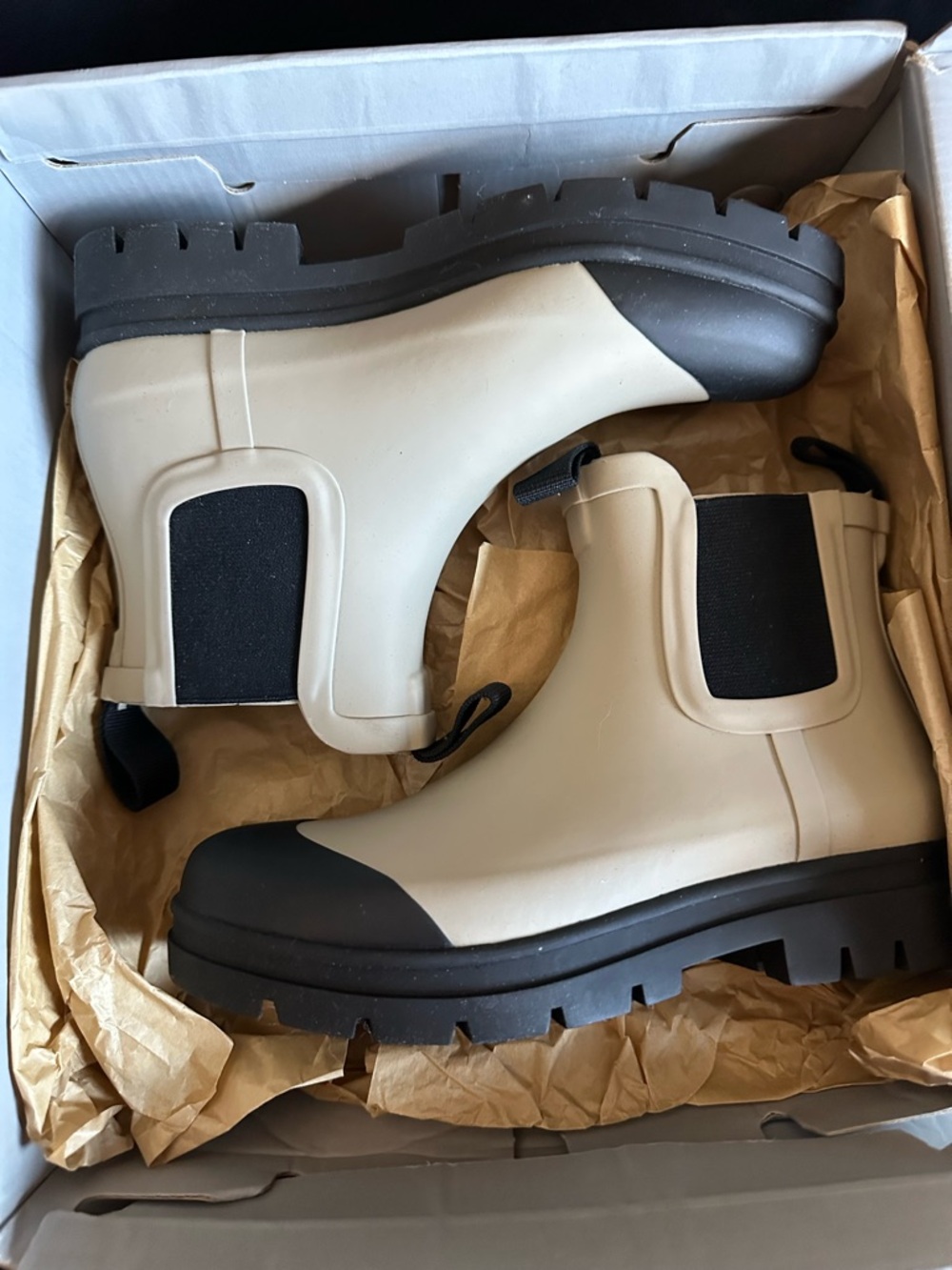 Everlane Beige and Black Chelsea Rain Boots